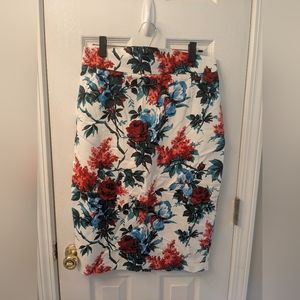 Pinup Girl Clothing XL pencil skirt, white roses